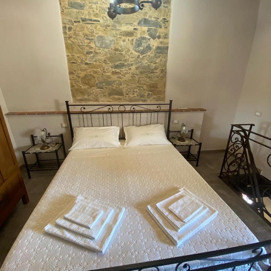 Casa Dell'Angelo Apartment Castelnuovo Magra Bagian luar foto