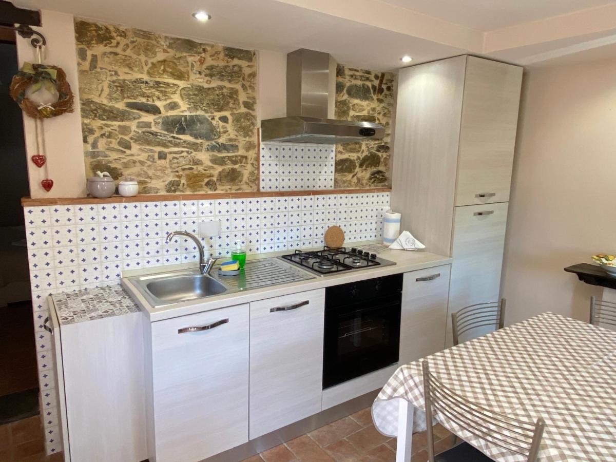 Casa Dell'Angelo Apartment Castelnuovo Magra Bagian luar foto