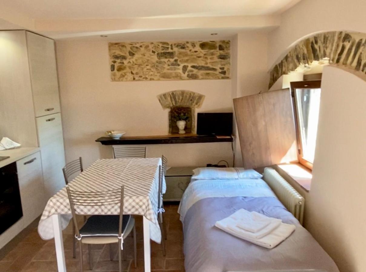 Casa Dell'Angelo Apartment Castelnuovo Magra Bagian luar foto
